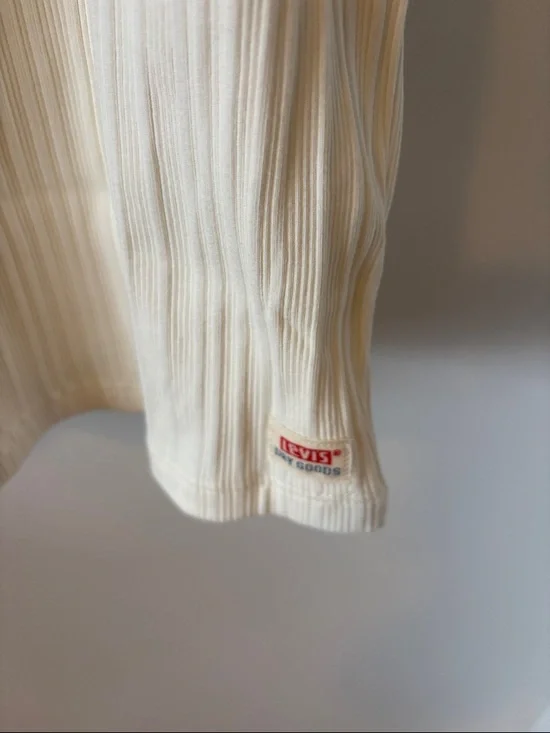 Levi's Cream Ribbed Henley Tank - Button Front - Picture 3 of 6